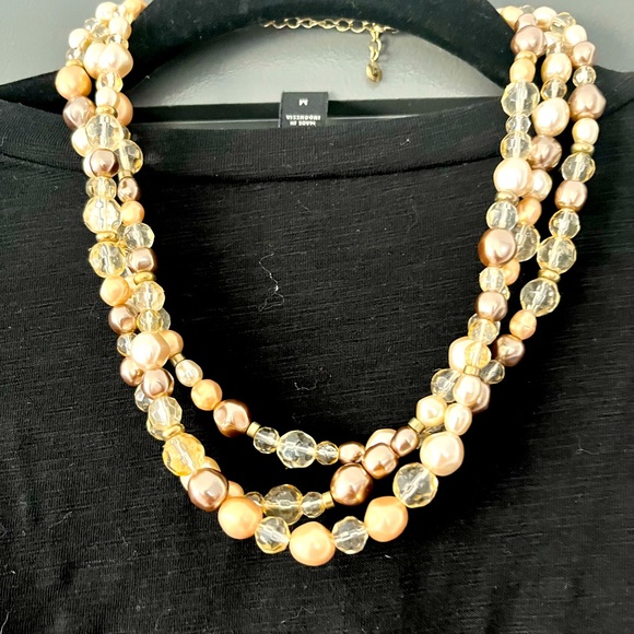 Gold, pink, grey pearl neck lace, multiple links
